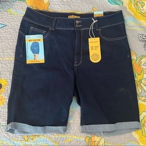 Wax Jean high rise push up Bermuda Jean shorts. New with tags.